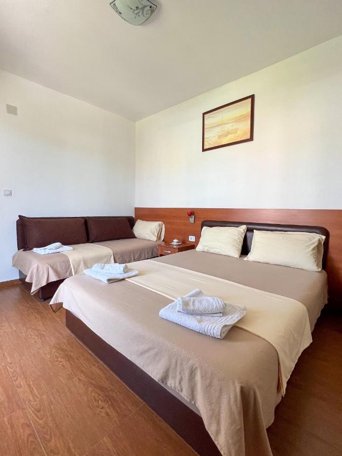 Apartments Fat E Jet - Pool & Breakfast Ulcinj Eksteriør billede