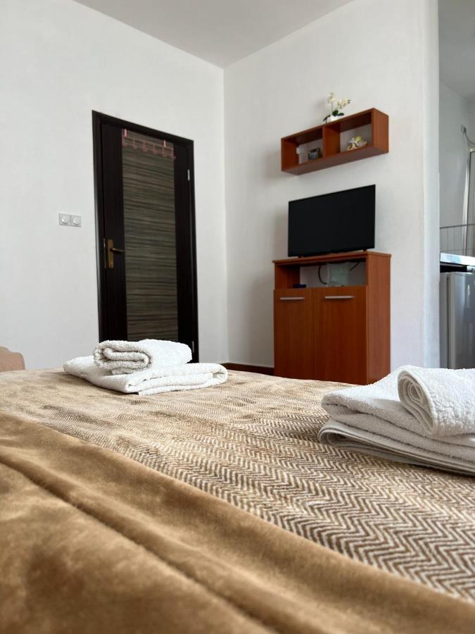 Apartments Fat E Jet - Pool & Breakfast Ulcinj Eksteriør billede