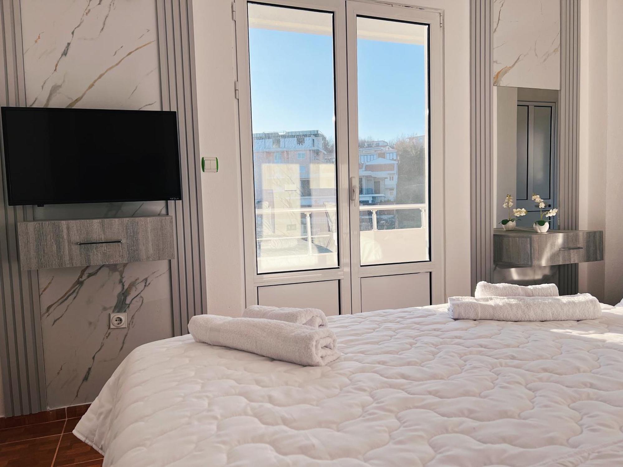 Apartments Fat E Jet - Pool & Breakfast Ulcinj Eksteriør billede